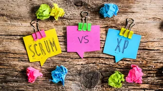 Extreme Programming vs Scrum: Agile Methods Compared!
