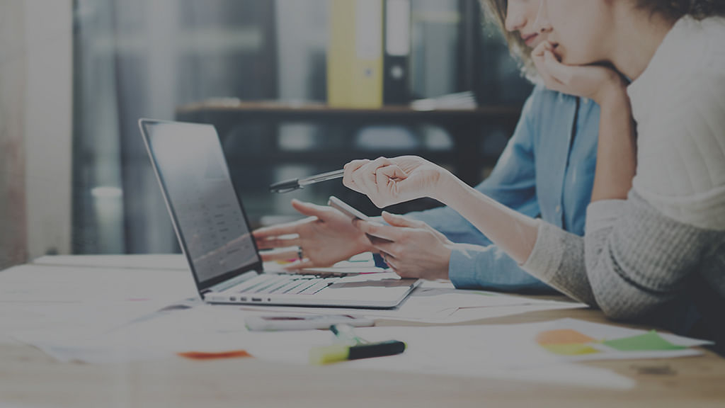 Digital v/s Traditional Learning – Why Online Education is Here to Stay Digital v/s Traditional Learning – Why Online Education is Here to Stay