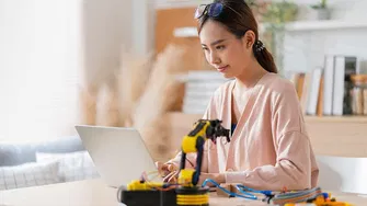 Robotics Engineer Salary by Experience and Location