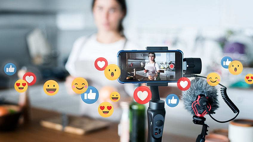 5 Tips for Going Live on Social Media