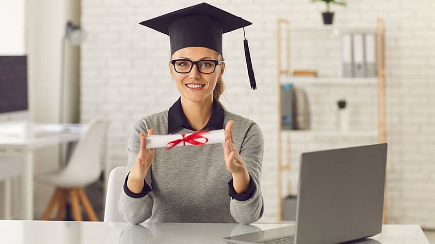Top 11 Business and IT Certification Courses for 2023 | Simplilearn