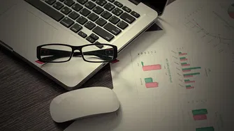 A Definitive Guide to Understand the Difference Between Covariance and Correlation